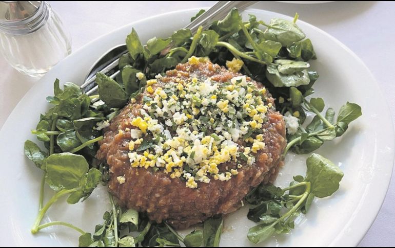 Steak tártaro. Sin rival en la ciudad. ESPECIAL