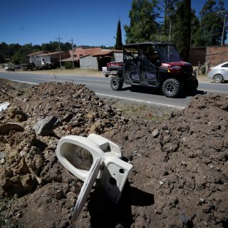 Convierten entrada a Tapalpa en un tiradero de escombros