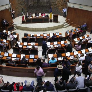 Congreso de Jalisco: proponen cárcel por vender vacunas apócrifas contra COVID-19