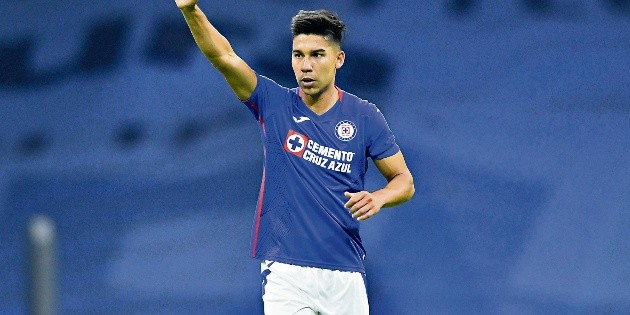 Liga MX: &ldquo;Pol&rdquo; Fern&aacute;ndez evita otra cruzazuleada