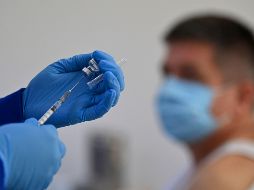 Casi 45 millones de dichas dosis han sido administradas desde la juramentación de Biden, el 20 de enero. AFP