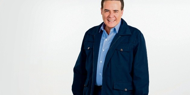 C&eacute;sar &Eacute;vora llena su coraz&oacute;n de &ldquo;Luz&rdquo;