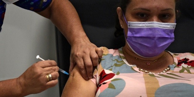 COVID-19: AMLO asegura que no hay vacunaci&oacute;n secreta de funcionarios