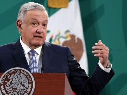 En su conferencia de prensa, en Palacio Nacional, AMLO señala que en el periodo neoliberal fue un desastre. EFE / J. Pazos