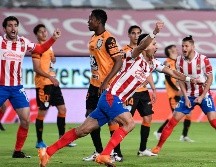 Con el único tanto del capitán Jesús Molina, Chivas derrota parcialmente 1-0 a los Tuzos. IMAGO7 / R. Vadillo