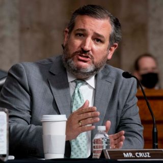 Envían mariachis a casa de Ted Cruz tras polémico viaje a México