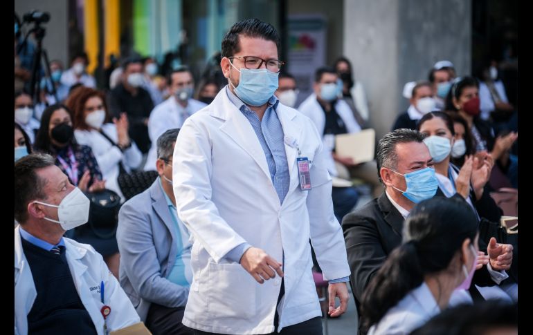 Entre los beneficiados se encuentran médicos, enfermeras, químicos, trabajadores sociales, nutriólogos, entre otros. ESPECIAL/ Gobierno de Jalisco
