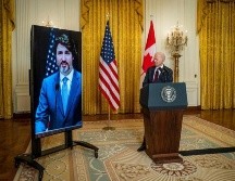 Biden y Trudeao hablaron sobre la lucha contra el cambio climático, la pandemia y la recuperación económica. EFE/P. Marovich