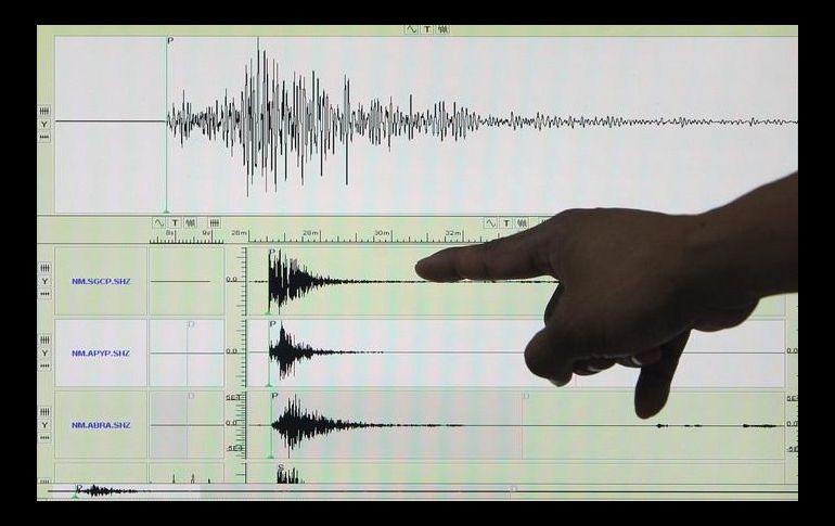 El alto número de temblores producidos en poco tiempo y el hecho de que haya dos zonas activas hacen de este terremoto un fenómeno inusual en la zona. EFE / ARCHIVO