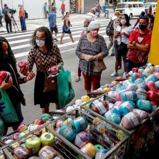 Pandemia desplomó ventas al menudeo; comercio por Internet se fortalece