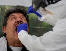 Ya se estudia la probable respuesta inmune de la variante a la vacunación así como problemas clínicos graves. AFP / ARCHIVO