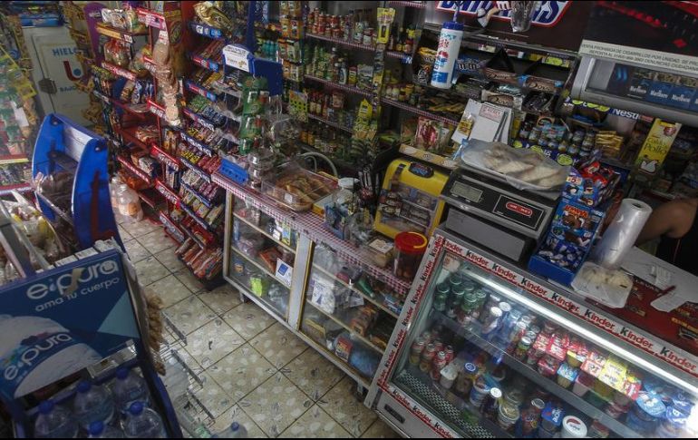 Productos como la leche condensada, sueros orales y salchichonería registraron un aumento de demanda. EL INFORMADOR/ARCHIVO