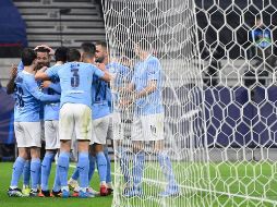 Los tantos del Manchester City fueron conseguidos por el portugués Bernardo Silva (minuto 29) y por el brasileño Gabriel Jesús (65). EFE / Z. Szigetvary