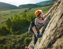 Comenzando con lecciones de ajedrez, Tom Vanderbilt decidió pasar un año persiguiendo una variedad de nuevas habilidades para sí mismo. Aprendió a cantar, dibujar, hacer malabares y surfear. GETTY IMAGES