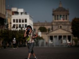 El uso de cubrebocas es obligatorio para entrar a algunos establecimientos. EL INFORMADOR / ARCHIVO