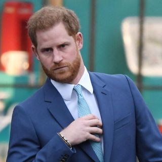 El príncipe Enrique temía que la historia de su madre "se repitiera"