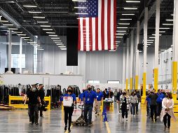 López Obrador reconoce en su rueda de prensa diaria que ya le ha solicitado a Biden que permita que las farmacéuticas estadounidenses distribuyan la vacuna a México. EFE / T. D. Easley