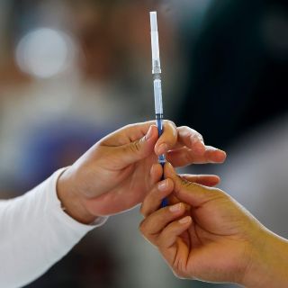 Niega vacuna en Puerto Vallarta; argumenta robo "a la prole"