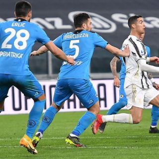 Juventus cumple y derrota a la Spezia; Ronaldo iguala a Pelé