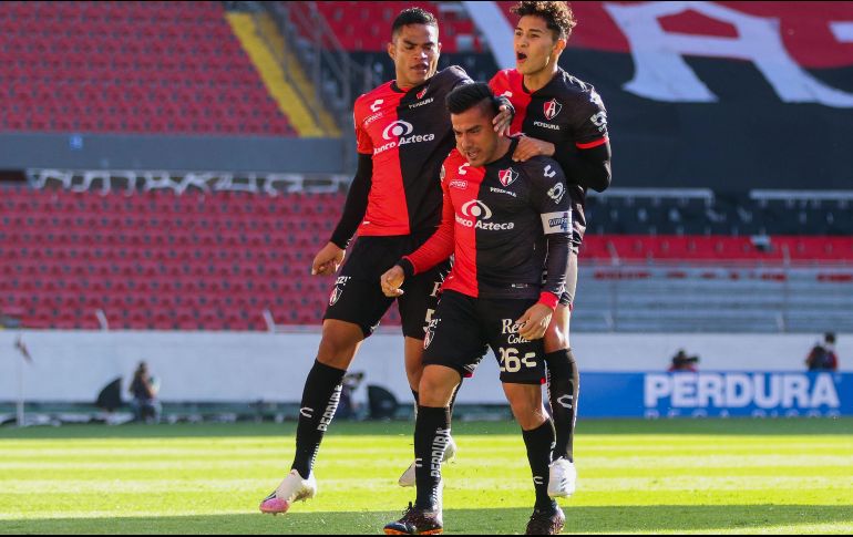 El remate de Rocha concretó así el 1-0 en favor de Atlas en el Estadio Jalisco. Imago7/ F. Meza