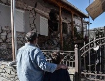 Las autoridades locales están evaluando el alcance de los desperfectos causados por el temblor, como desprendimientos que dañaron la red de carreteras, según Protección Civil. AFP / S. Mitrolidis