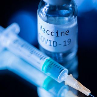 Seguridad en Jalisco: Capturan a hombre que vendía presuntas vacunas contra COVID-19