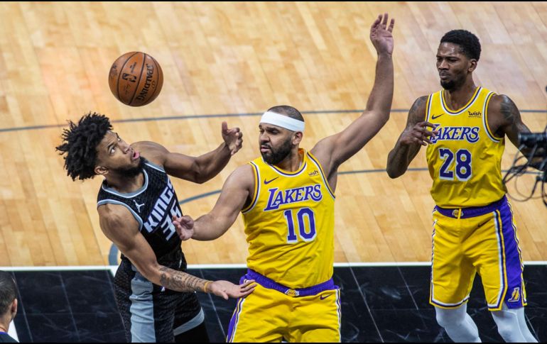BAJAS VITALES. Los Lakers no pudieron contar con sus dos estrellas, LeBron James y Anthony Davis. AP