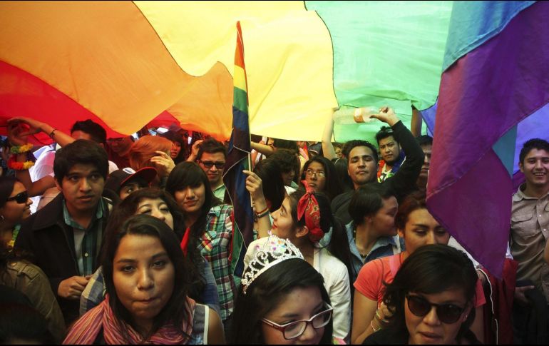 Las autoridades electorales determinaron la obligación de postular cuando menos a dos fórmulas de personas de la diversidad sexual en cualquiera de los 300 distritos electorales federales. SUN/ ARCHIVO