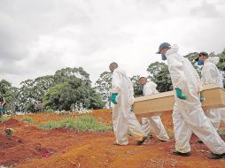 En las últimas horas, Brasil registró un fallecido por COVID-19 cada 50 segundos. EFE