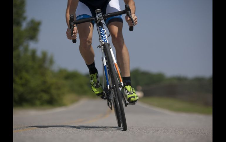 El ciclista señaló que se trató de una maniobra y no de un empujón intencional. PEXELS.