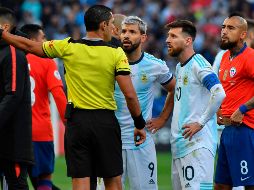 ''La decisión obedece a la imposibilidad de contar en tiempo y forma con todos los jugadores sudamericanos'', anunció en su cuenta de Twitter la Conmebol. AFP / ARCHIVO