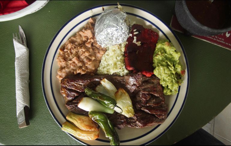 Buen comer en Tepatitlán. Restaurantes como Los Jáuregui (José Espinoza 32, zona Centro), son famosos por su buena cocina y generosas porciones. EL INFORMADOR• F. González