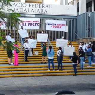 Día de la Mujer: Mujeres protestaron frente al Palacio Federal en Guadalajara