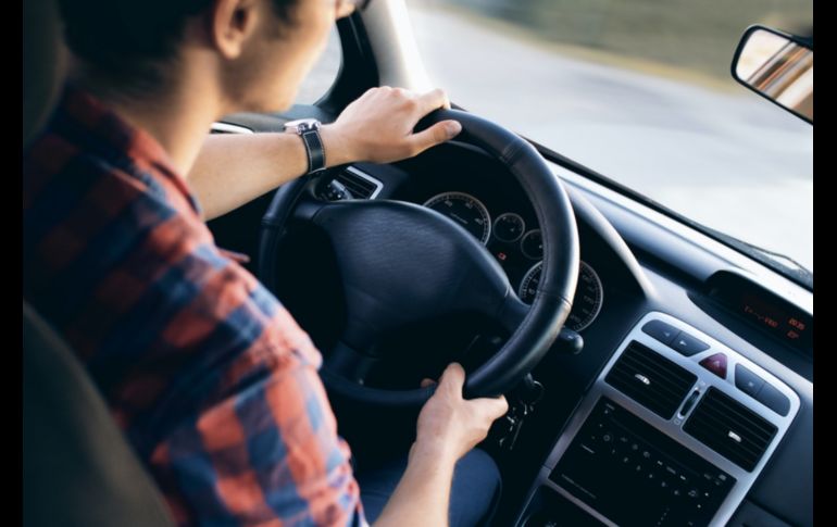 El conductor de Uber captó en video la agresión que sufrió por parte de una pasajera. PEXELS.