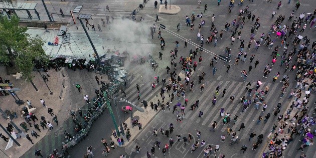 8M: Detienen a cuatro por agresiones en marcha en CDMX