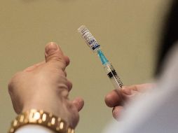 Las dosis contra el virus SARS-CoV-2 fueron producidas en Rusia por el Centro Nacional de Investigación de Epidemiología y Microbiología Gamaleya. AFP / R. Atanasovski