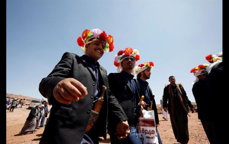 Las bodas exclusivas para invidentes se llevan celebrando cada año en Saná desde 2017, con alrededor de medio centenar de novios para reducir de esta forma los costes del evento. EFE/Y. Arhab