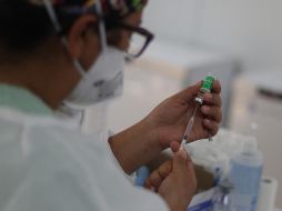 Estados Unidos ya aseguró las dosis necesarias para inmunizar a todos los adultos del país. EFE/ARCHIVO