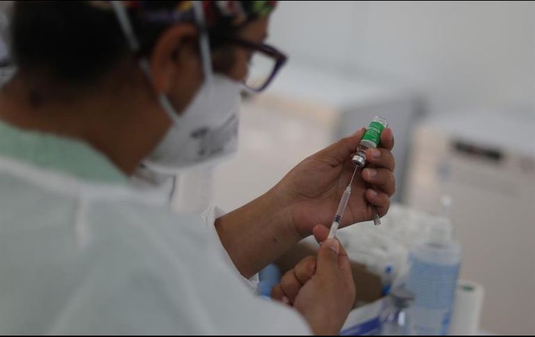 Estados Unidos ya aseguró las dosis necesarias para inmunizar a todos los adultos del país. EFE/ARCHIVO