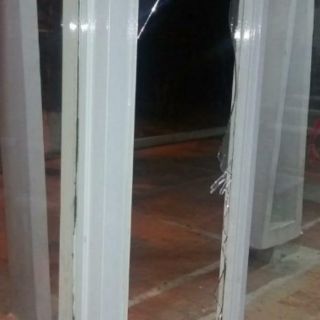 Seguridad en Jalisco: Quiebra cristales del Centro Médico de Occidente y lo detienen