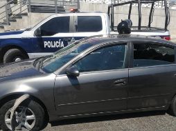 El automotor robado es interceptado sobre la avenida López Mateos Sur al cruce de la calle Las Moras, en la colonia Santa Anita. ESPECIAL