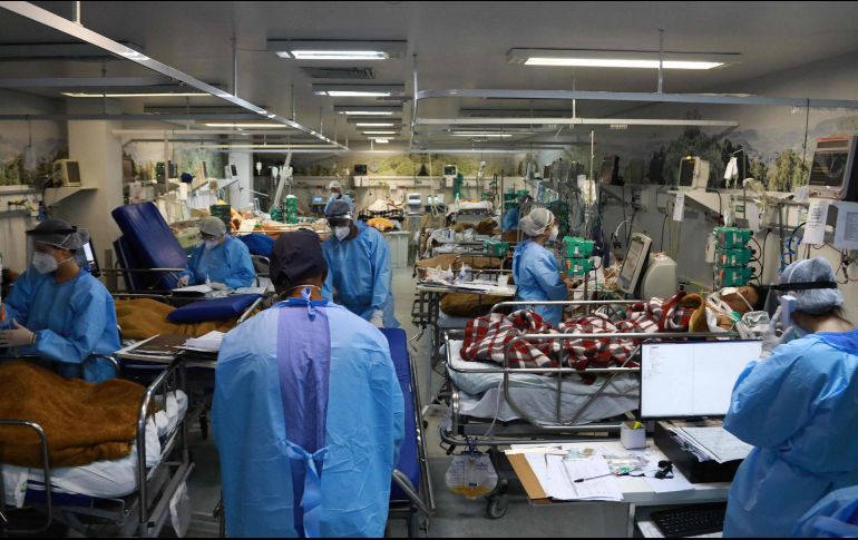 Los elevados promedios en los últimos días confirman que Brasil sufre actualmente una nueva ola de la pandemia, más virulenta y letal, provocada por la circulación de nuevas cepas. AFP / S. Avila