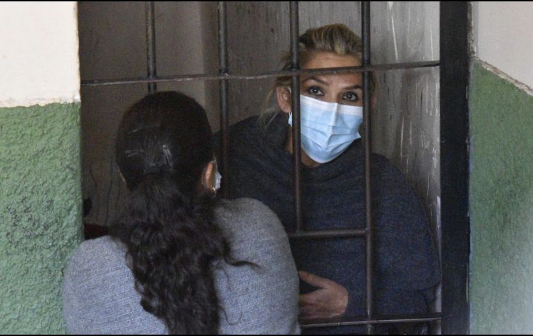 La expresidenta interina de Bolivia Jeanine Áñez en las celdas de la Fuerza Especial de Lucha Contra el Crimen en La Paz, tras su detención ayer. EFE/ARCHIVO