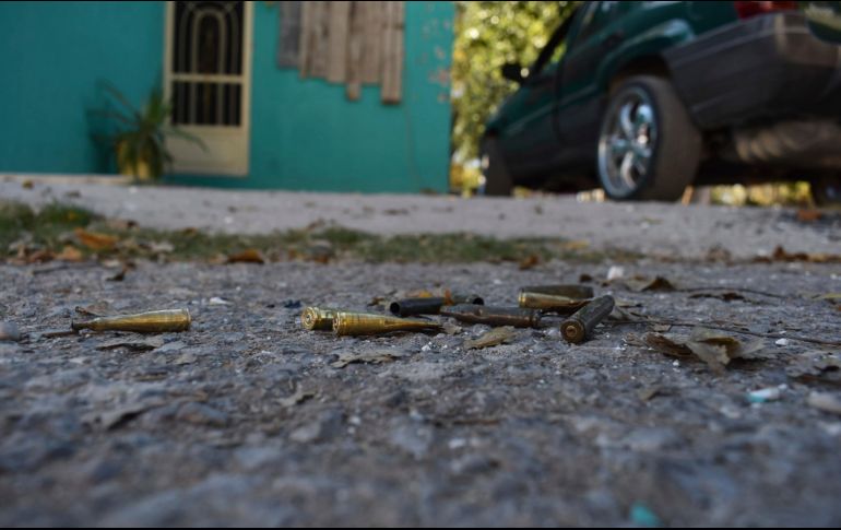 El pasado 27 de febrero, sujetos armados dispararon en contra de varios hombres que se encontraban en la banqueta bebiendo cerveza en la colonia La Jauja. AP / ARCHIVO