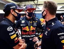 Sergio Pérez, Max Verstappen y Christian Horner esperan desbancar a Mercedes en esta temporada. RED BULL CONTENT POOL/M. Thompson