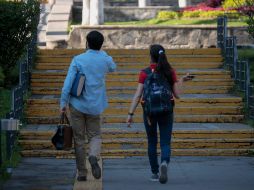 Benefician becas federales a 364 mil estudiantes de Jalisco