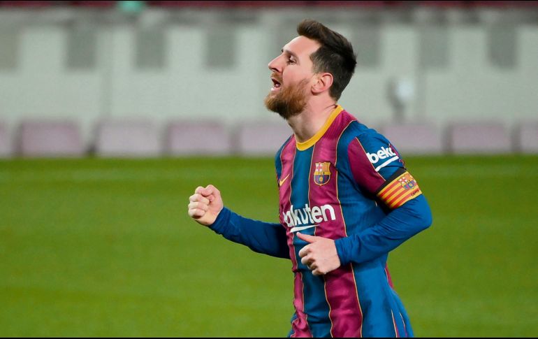 SÍMBOLO. Messi igualó a Xavi Hernández como el jugador con más enfrentamientos disputados enfundado en la playera del Barcelona. AFP • L. Gene