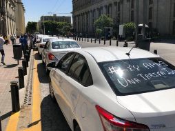 Un grupo de choferes se manifestaron en caravana con sus vehículos y respaldaron la iniciativa. EL INFORMADOR / R. Rivas