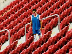 MUCHA BANCA. El ex lateral del Cruz Azul no ha jugado con el primer equipo en este torneo. IMAGO7