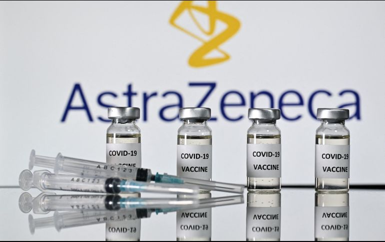 Este efecto secundario ha llevado a varios países, principalmente europeos, a suspender momentáneamente el uso de esta vacuna. AFP / ARCHIVO